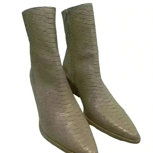 Matisse Caty Women’s Ivory Snake Embossed Leather AnkleSide Zip Pointed Toe 10 M - Picture 5 of 11